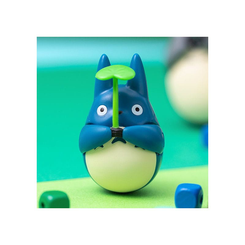 Mein Nachbar Totoro Figur mit rundem Boden Mid Totoro with leaf 6 cm – Bild 6