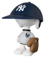Peanuts - MLB × Peanuts UDF PVC Figur New York Yankees Snoopy – Bild 1